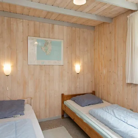 Four-bedroom Holiday In 19 * 에벨토프트