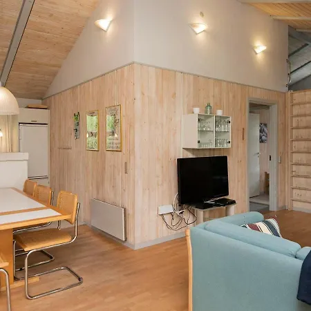 Four-bedroom Holiday In 19 * 에벨토프트